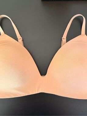 SKIMS Smooth Molded Bra - Peach